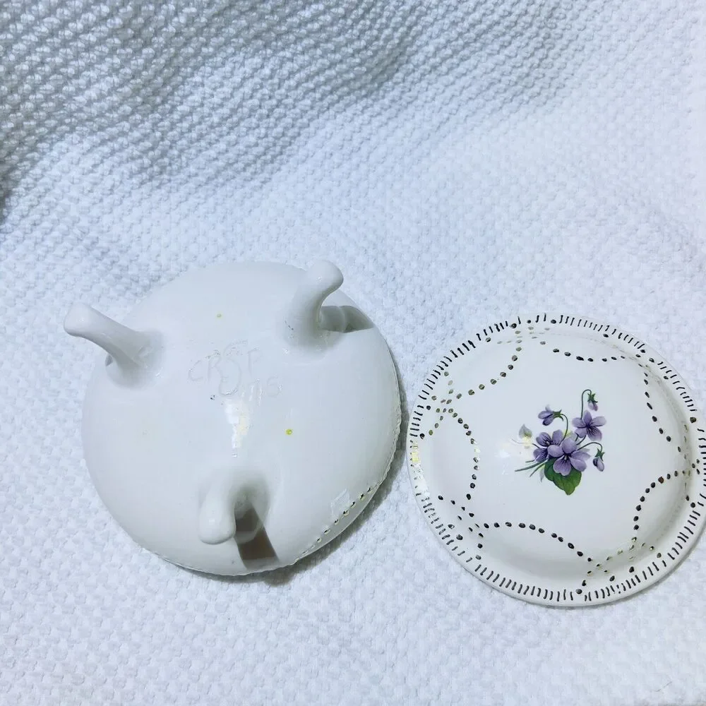 VTG Signed CRSP 1975 Trinket 3 leg Dish Box‎ 4.5x4.5x3 in Floral designed